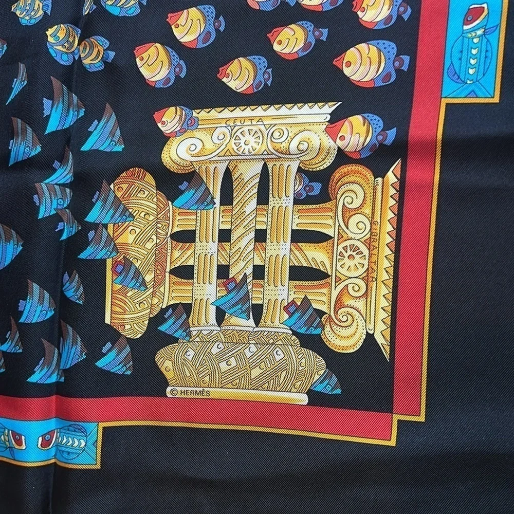 Hermès 90cm Rencontre Océane Silk Scarf designed by Annie Faivre issued in 2001